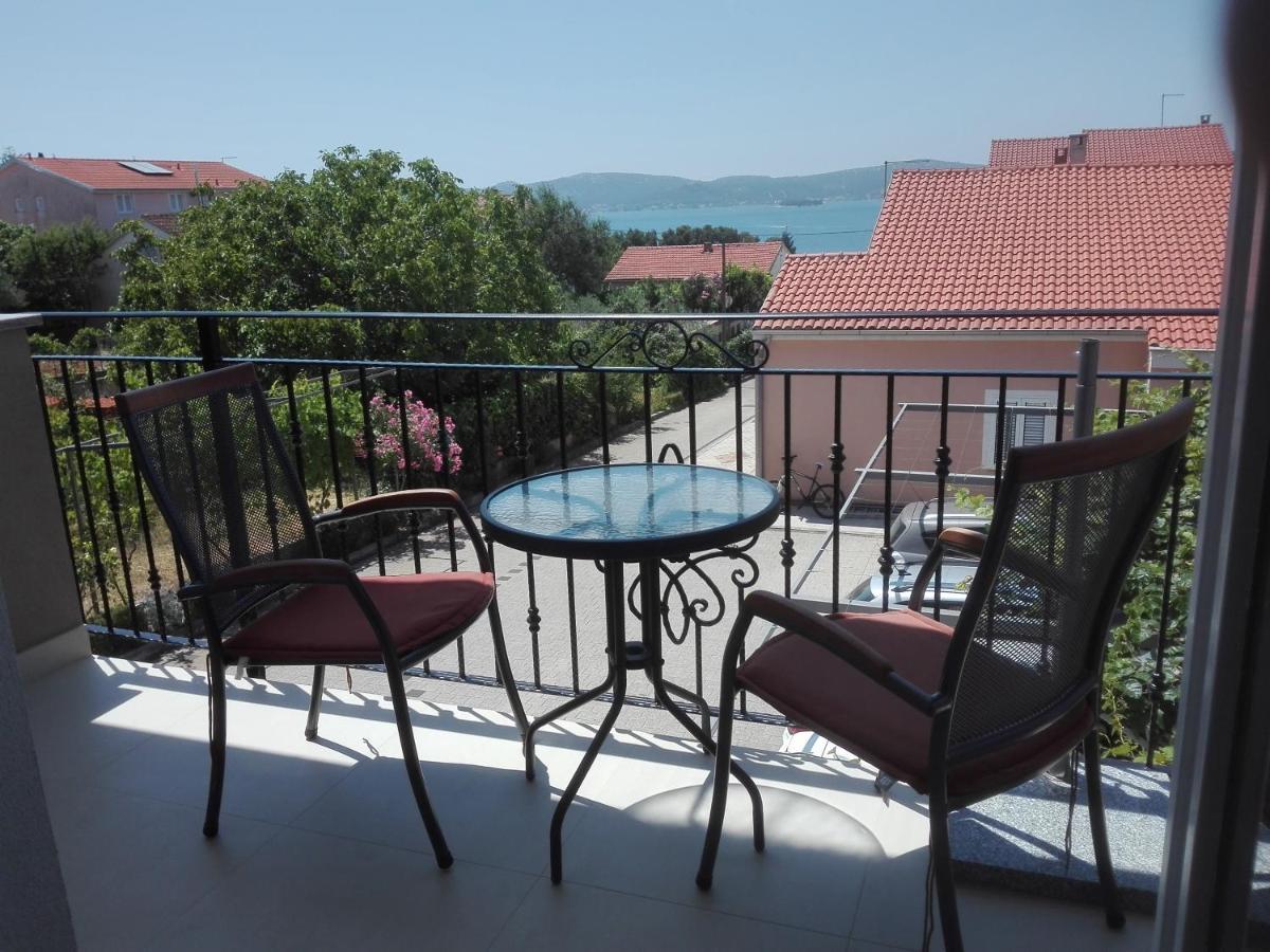 Apartments Vodopija 300M To The Beach Sveti Filip i Jakov Esterno foto