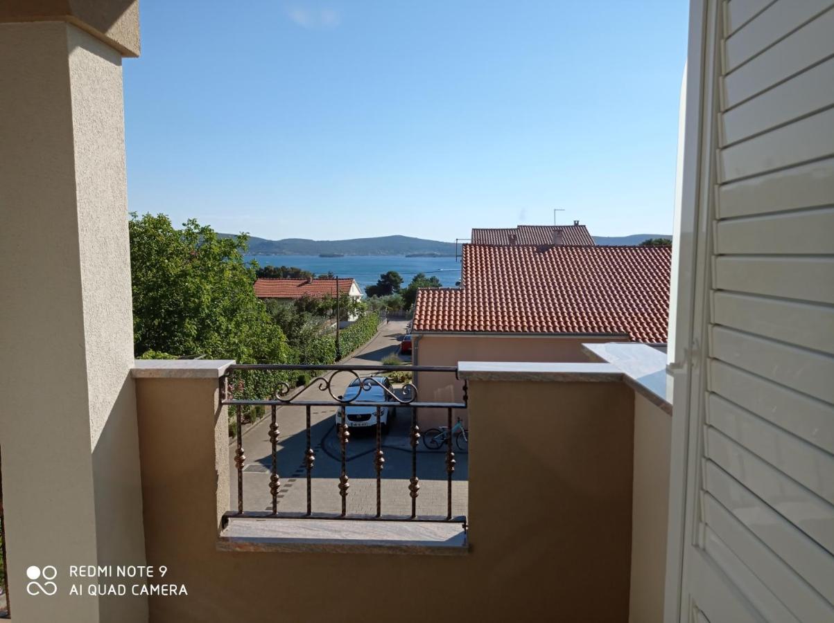 Apartments Vodopija 300M To The Beach Sveti Filip i Jakov Esterno foto