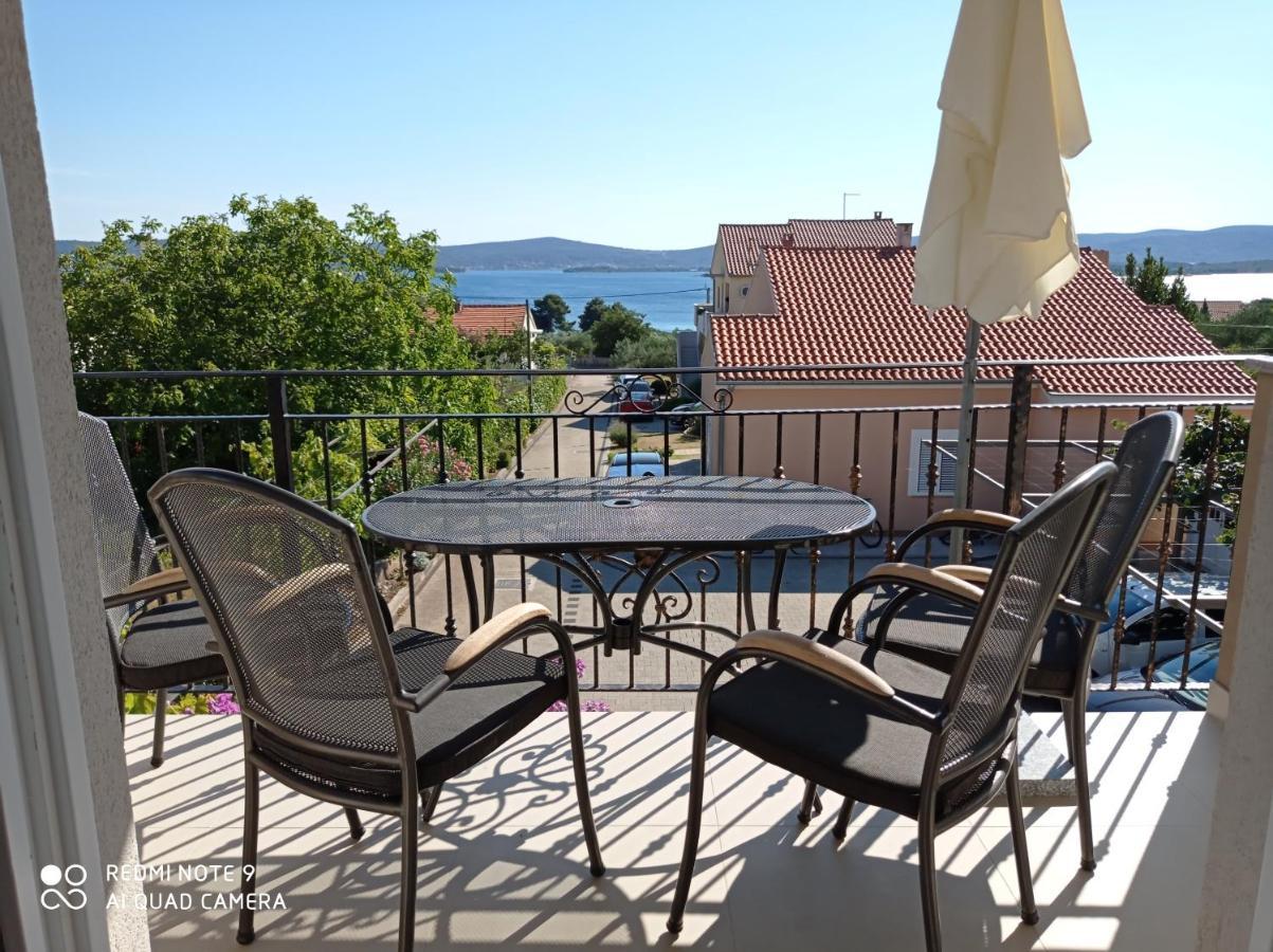 Apartments Vodopija 300M To The Beach Sveti Filip i Jakov Esterno foto