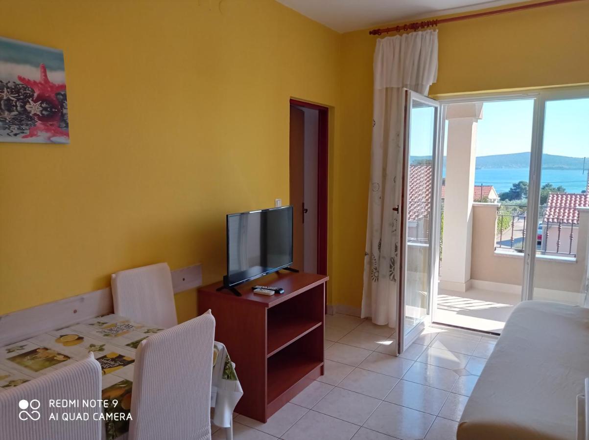 Apartments Vodopija 300M To The Beach Sveti Filip i Jakov Esterno foto