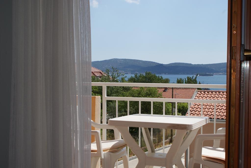 Apartments Vodopija 300M To The Beach Sveti Filip i Jakov Camera foto