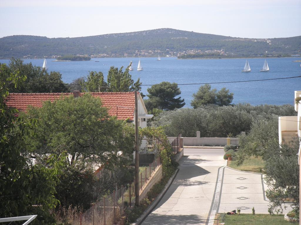 Apartments Vodopija 300M To The Beach Sveti Filip i Jakov Camera foto